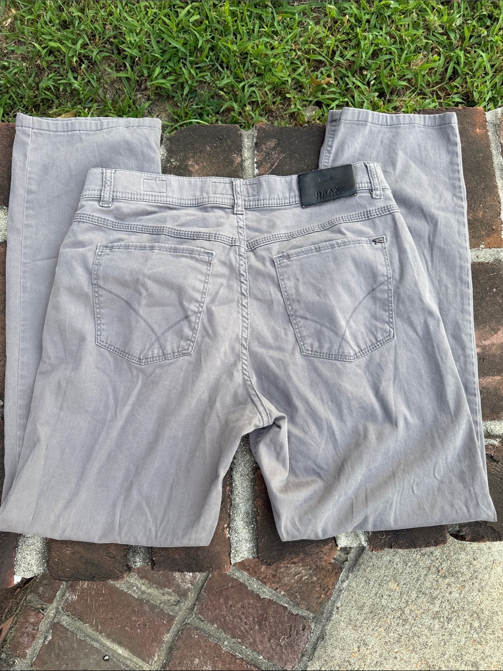 Brax brown Cooper Fancy regular fit size 32